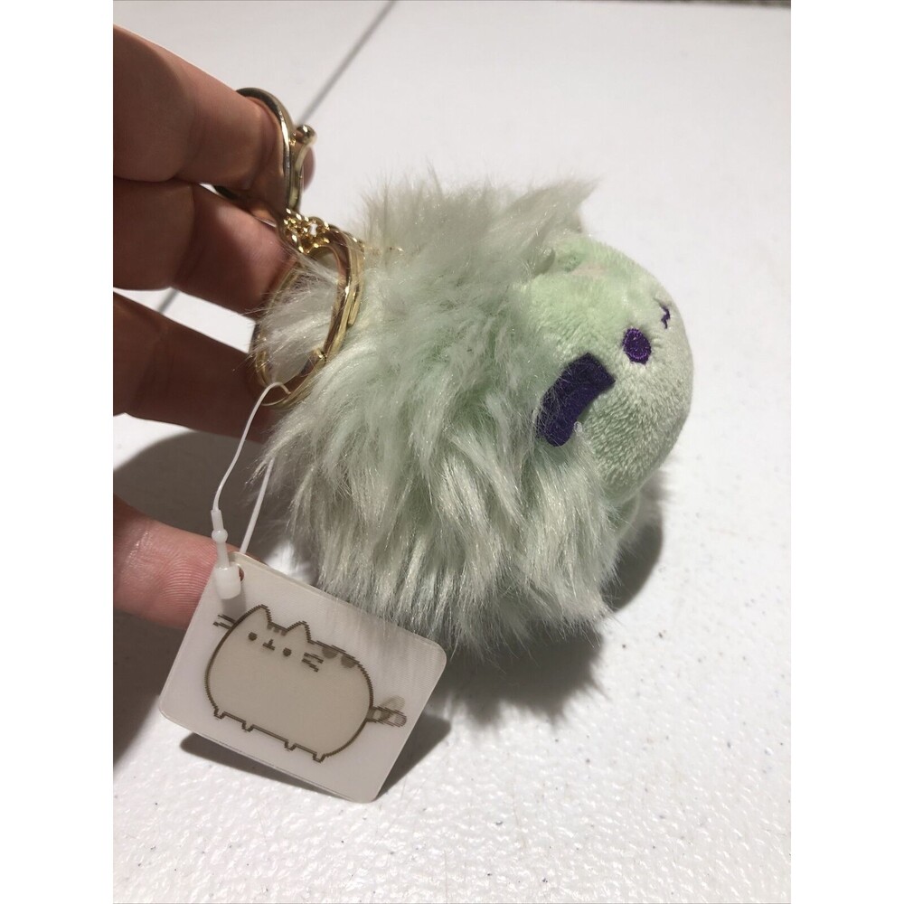 Pusheen Green Pom Pom Plush Keychain Gund - Picture 3 of 6